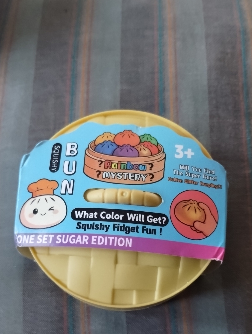 Squishy Bun Rainbow Mystery